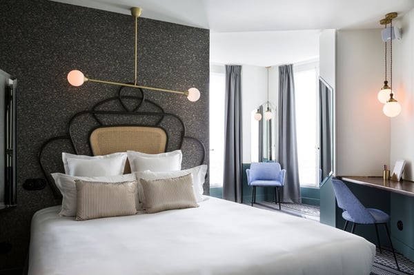 Hotel-Panache-Paris-guest-room-10-1466x977